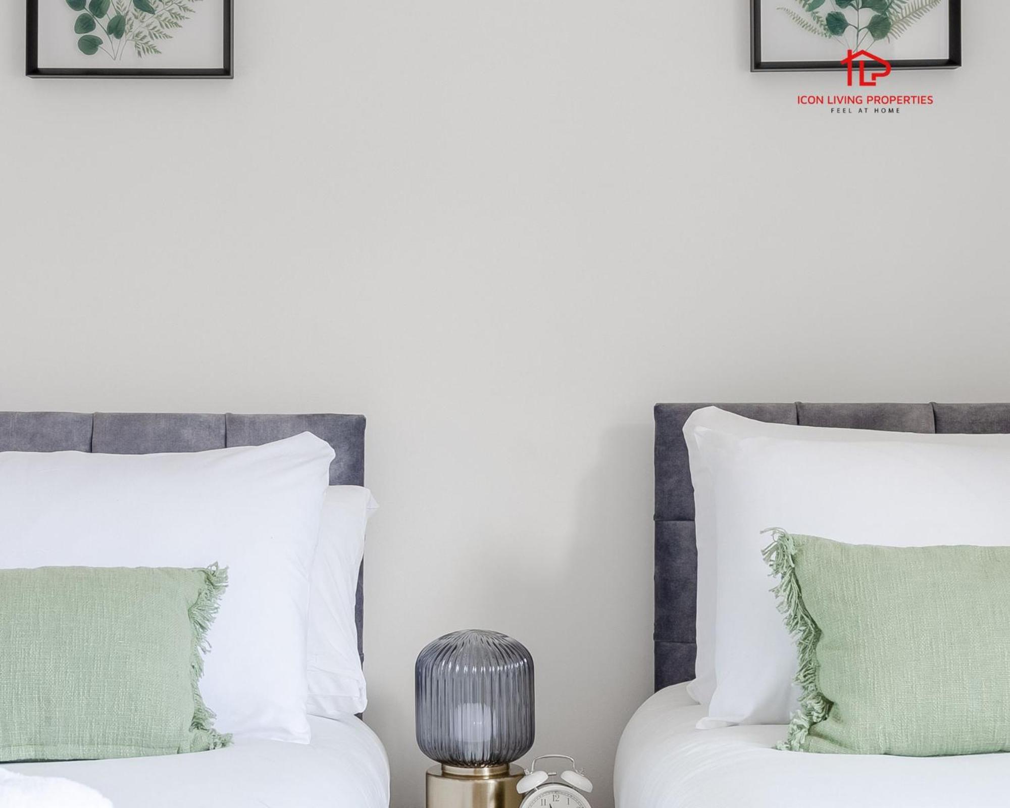 Spacious 1 Bed Flat For Contractors Leisure And Relocation Guests By Icon Living Properties Short Lets And Serviced Accommodation Barking Exteriér fotografie